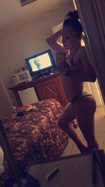 69Kelly69, 26 Caucasian female escort, Mississauga